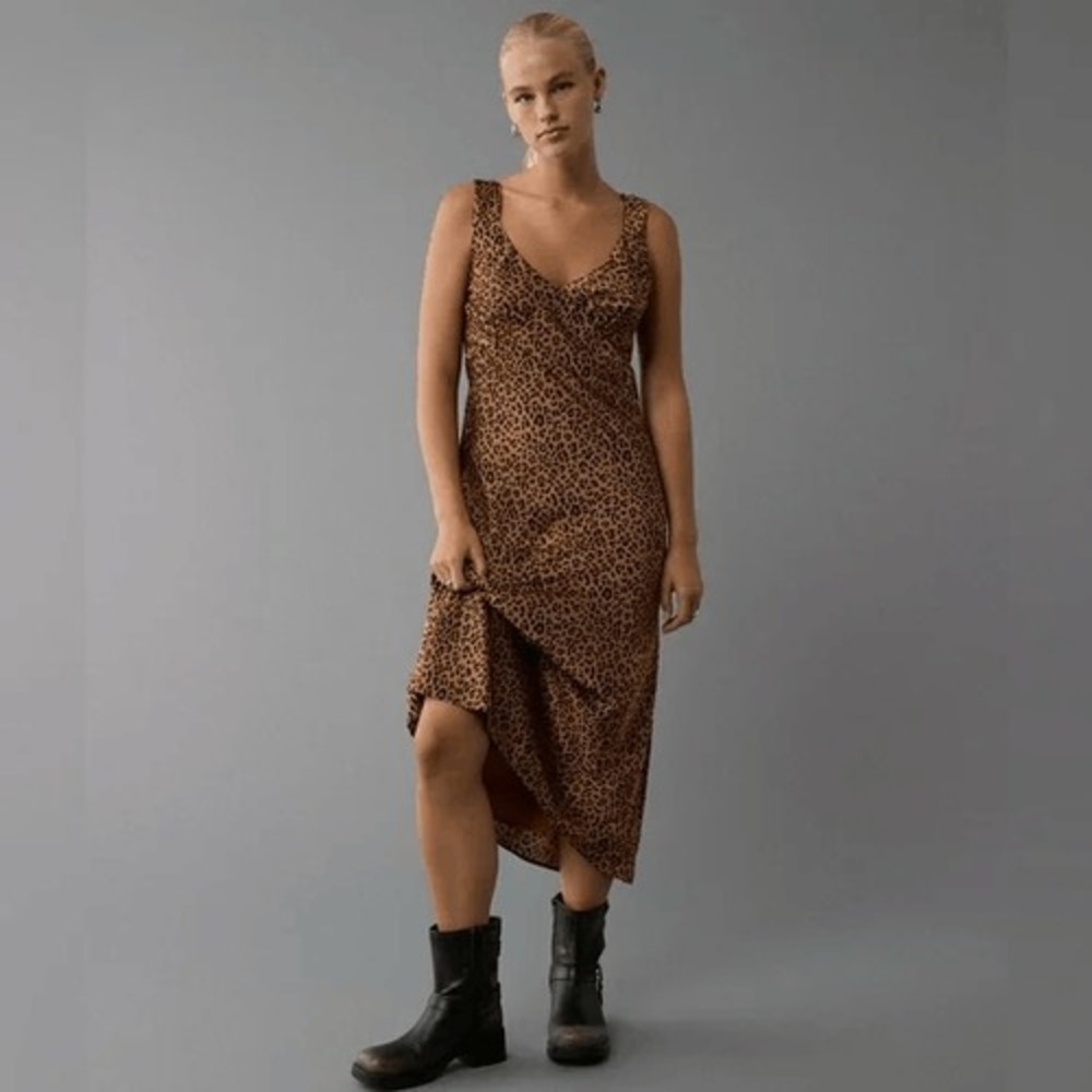 American Eagle Dress Womens Small Brown Leopard Print Midi V-Neck